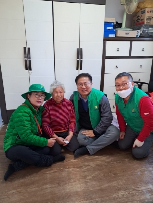 양산 물금읍 새마을협의회·부녀회, 독거노인 LED 전등 교체