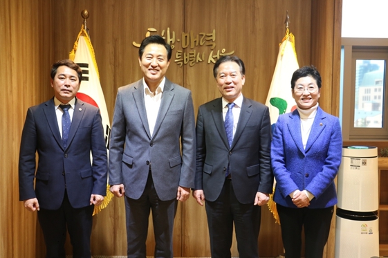 유정희 서울시의원, 오세훈 시장에게 교통복지 실현위한 경전철 난곡선 조속 추진 건의