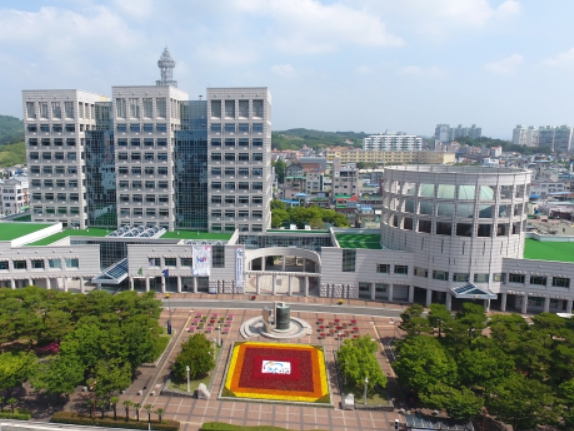 진주시청 전경