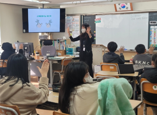 청소년 자기성장 진로지원 프로그램