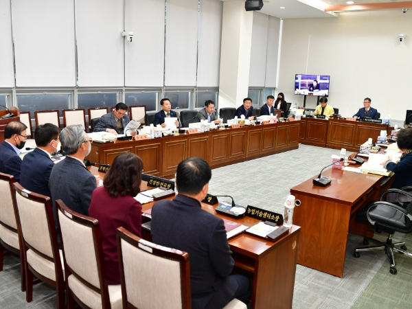 완주군의회, 2023년도 예산안 예결위서 본격 심사 돌입