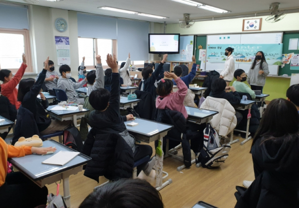 ‘2022학년도 본교 졸업생과 재학생 따뜻한 정 나눔의 날’행사사진