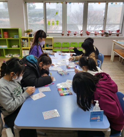 수원시 권선초등학교, 홀몸어르신을 위한 사랑의 손편지 전달