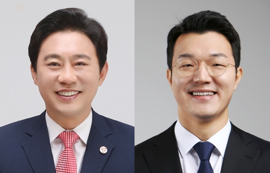 안산시의회 한갑수 의원과 최진호 의원이 경기도시·군의회의장협의회 의정활동 우수의원으로 선정됐다. 사진 왼쪽이 한갑수 의원, 오른쪽은 최진호 의원