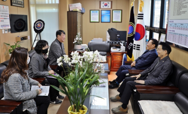 기우진 수원 권선구청장, 대한노인회 권선구지회 첫 현장방문