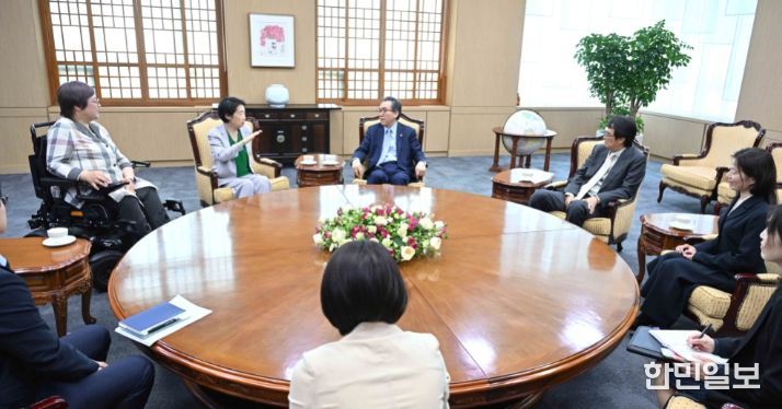 조태열 외교장관, 한국인 유엔 인권협약기구 위원 접견