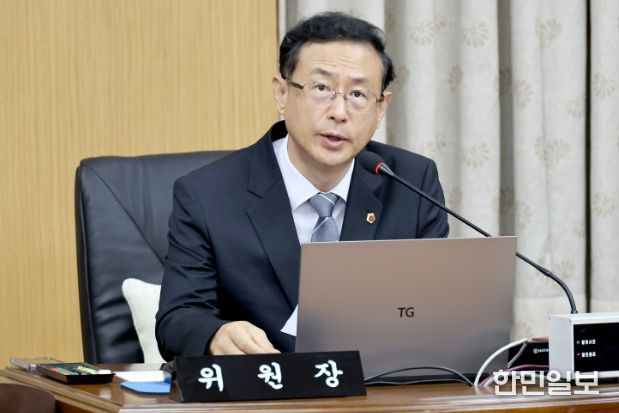 제9대 제3기 예결위원장 민경배의원
