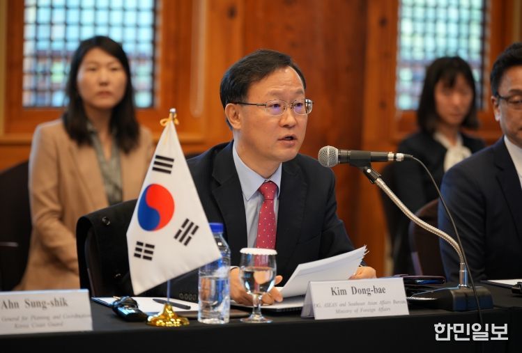한국측 수석대표 김동배 아세안국장