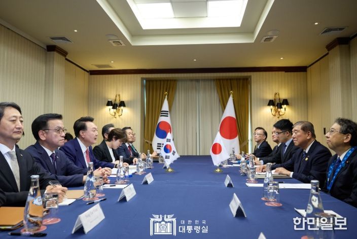 11월 16일 윤석열 대통령은 이시바 시게루 일본 총리와 한-일 정상회담을 가졌다.