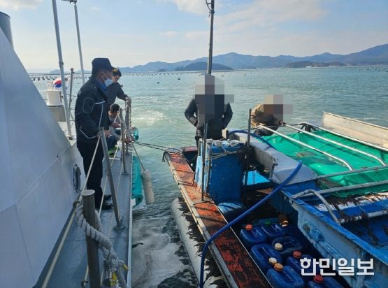 완도해경, 불법 양식장 근절 위해 무면허 설치자 검거