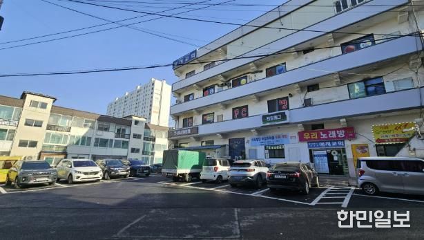 용인특례시 개방주차장에 참여한 처인구 마평동 석산빌딩 주차장 전경