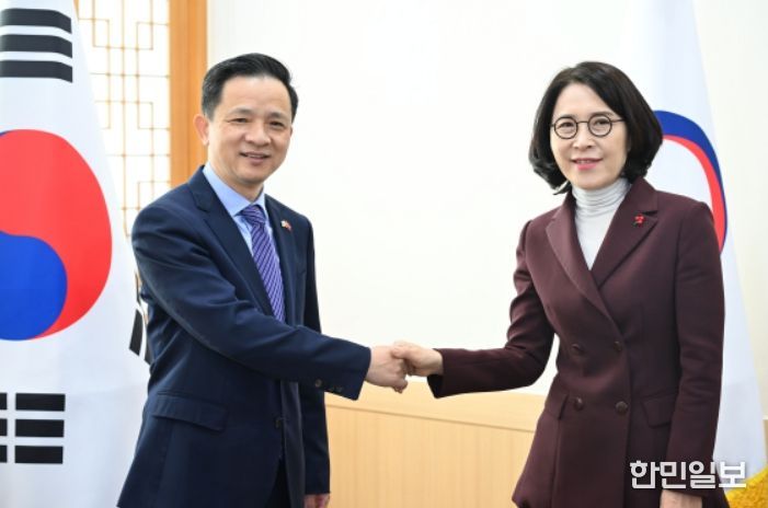 다이빙 신임 주한중국대사와 강인선 외교부 제2차관