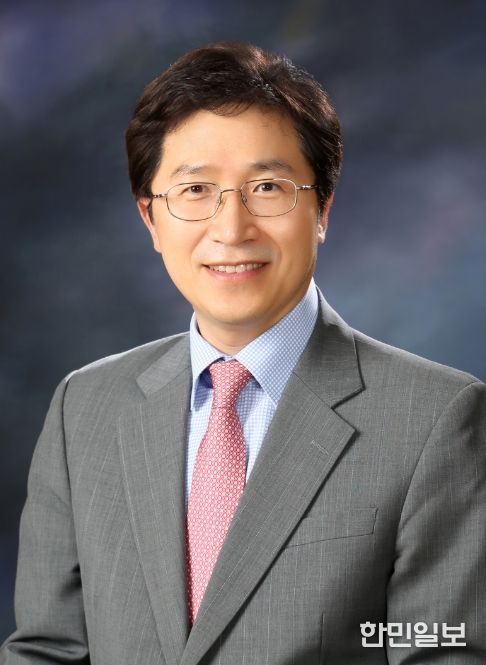 이강근 서울대학교 지구환경과학부 교수