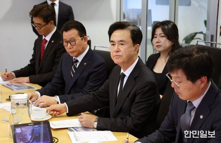 김태흠 충남도지사는 29일 남호주 스터디 애들레이드에서 열린 교육 분야 라운드테이블에 참석했다.
