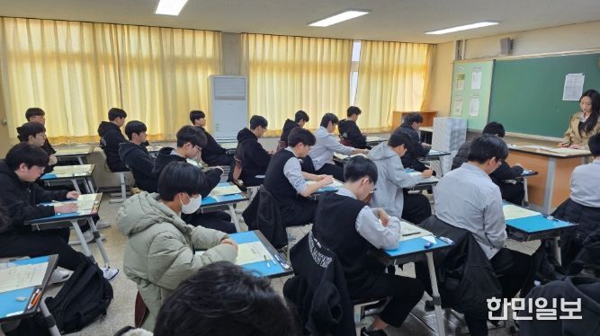 전국연합학력평가에 충북 3만 4,924명 응시