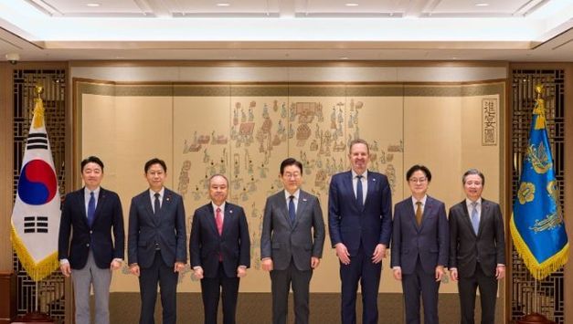 이 대통령, 손정의 회장 접견…"한일 AI협력 가교 역할" 당부