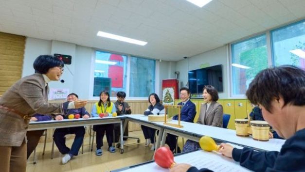 이재명 대통령 부부, 충북 장애인종합복지관 방문