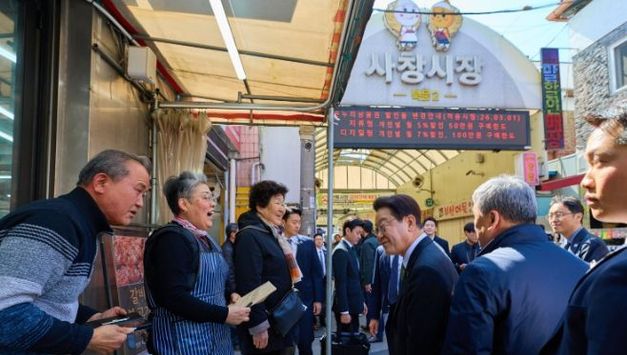 이재명 대통령, 청주 사창시장 방문