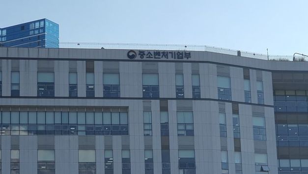 중소벤처기업부, 5대 금융그룹, 투·융자 자금 1조원 공급 등 벤처·스타트업 성장 지원에 동참
