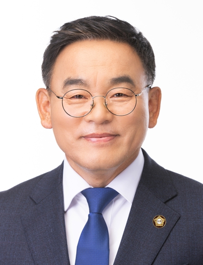 윤원균 용인특례시의회 의장