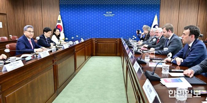 박진 외교부장관, 독일 연방하원 외교위원회 대표단 접견