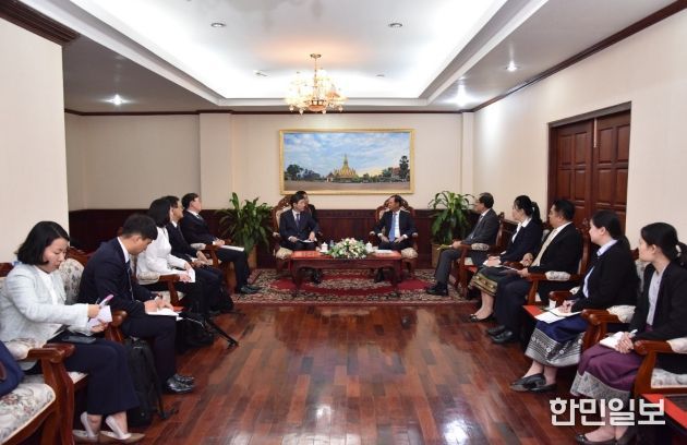라오스 외교부 차관 예방