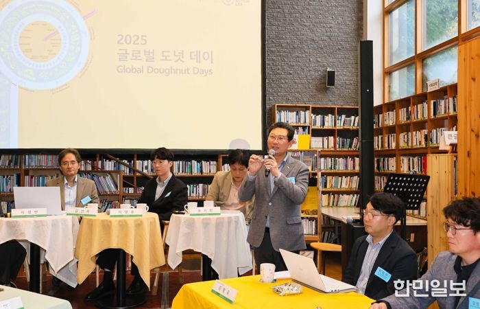 이상일 용인특례시장은 17일 '2025 글로벌 도넛 데이'에 참석해 인사말했다