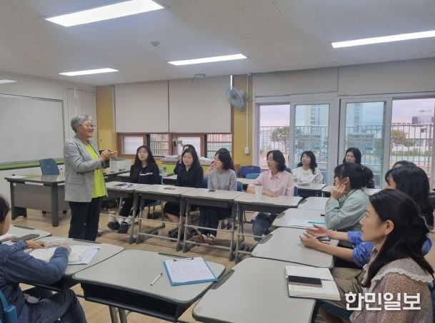 울산과학관 들꽆학습원은 16일 남산초등학교에서 '학교 숲 교재원 식물 상담'을 진행했다.
