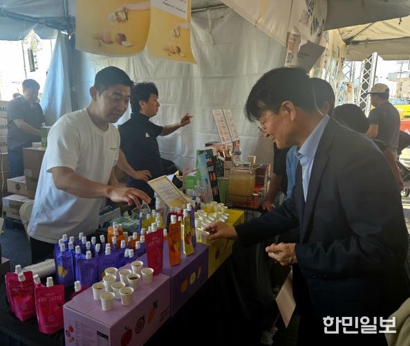 LA한인축제 참가기업 방문 격려