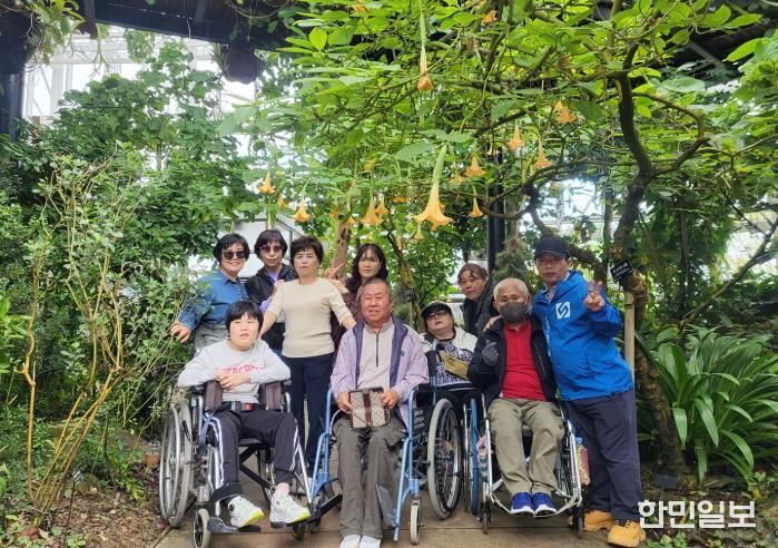 가을 품은 수목원에서 ‘힐링’…정읍시장애인복지관, 세상체험 나들이