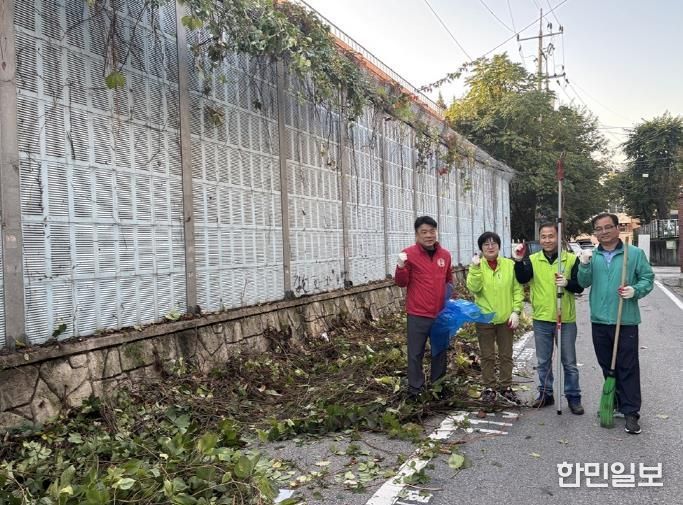 의정부시 가능동 주민자치회, '우리 손으로 깨끗한 마을 만들기' 실천
