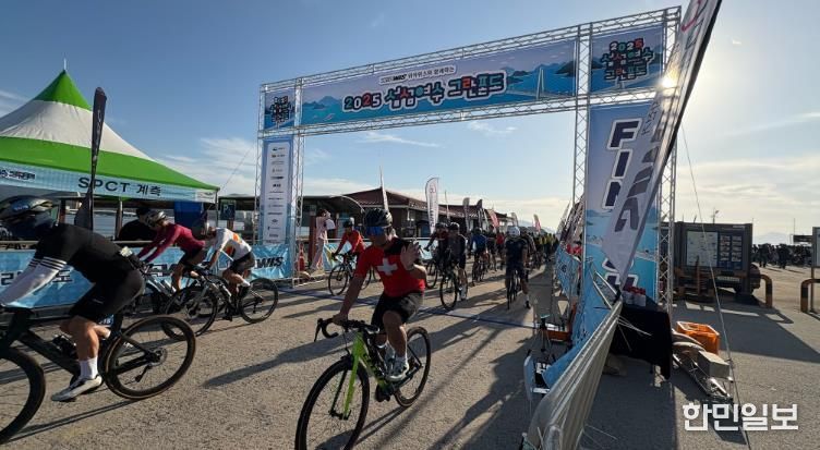 지난 25일 소호요트마리나 일원에서 열린 ‘2025 섬섬여수 그란폰도’가 전국 자전거 동호인 2천여 명이 참여한 가운데 성황리에 마무리됐다.