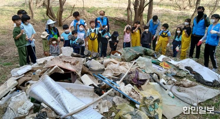 금반초_엄천강 주변 환경정화활동