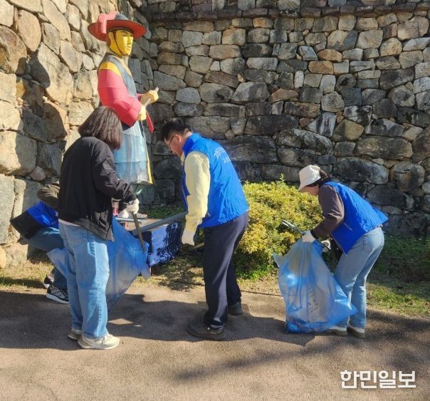 주민자치위, 고창모양성제 대비 환경정화