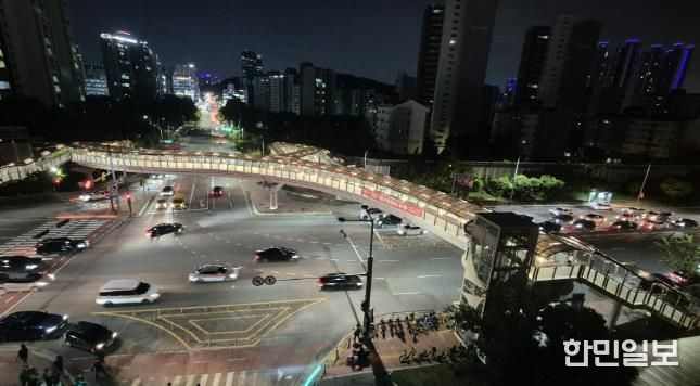 수원시 영통구, 호수공원육교 새 단장 완료