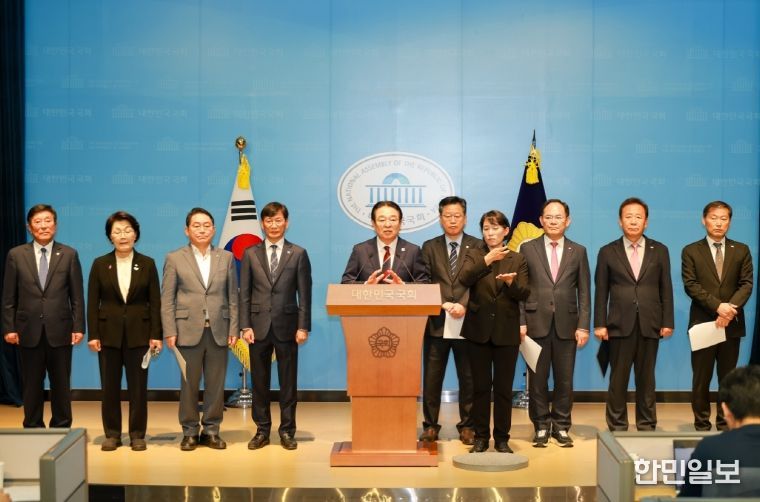 옥천군, ‘농어촌 기본소득 추가지정 촉구’ 공동성명문 발표 위해 국회 방문