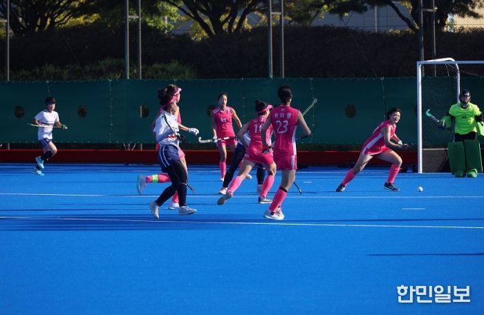 KT sports 직장운동경기부 하키팀(분홍색 선수복) 2025 전국체전 동메달(사진 제공 대한하키협회)/2025년도 직장운동경기부 운영 지원 공모 선정 70,000천 원 국비 지원