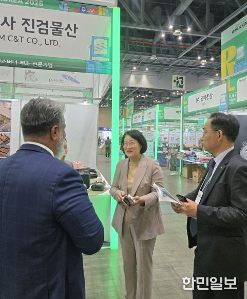 신미숙 의원, 해외 바이어가 찾는 K-수출박람회…지페어 코리아 방문