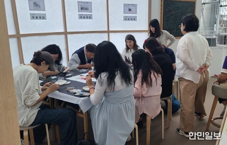 옻칠공예 체험 행사 사진