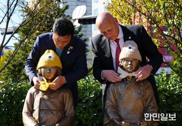 성북구·글렌데일시 우호 10년, 평화의 소녀상서 화합 다짐