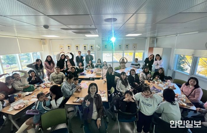 사천시가족센터, 2025 결혼이민자 한국어교실 종강식 열어