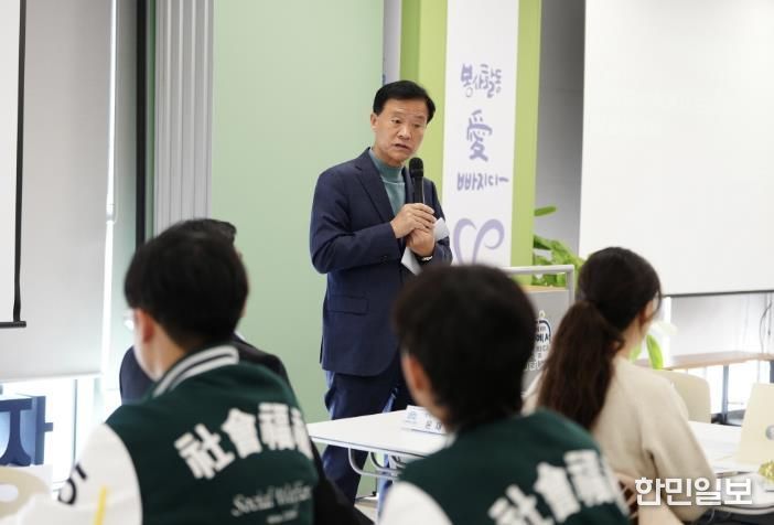 이승로 성북구청장이 인사말을 하고 있다