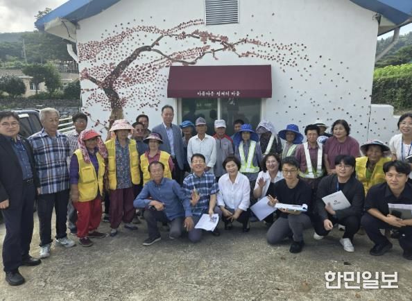 청산면 청계마을 벽화 그리기