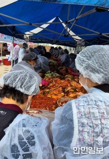 외국인과 함께하는 사랑의 김장 김치 나눔 행사 개최