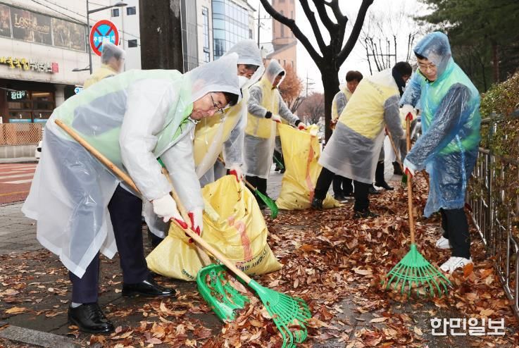 충북교육청, 겨울철 대비 환경정화 활동 실시
