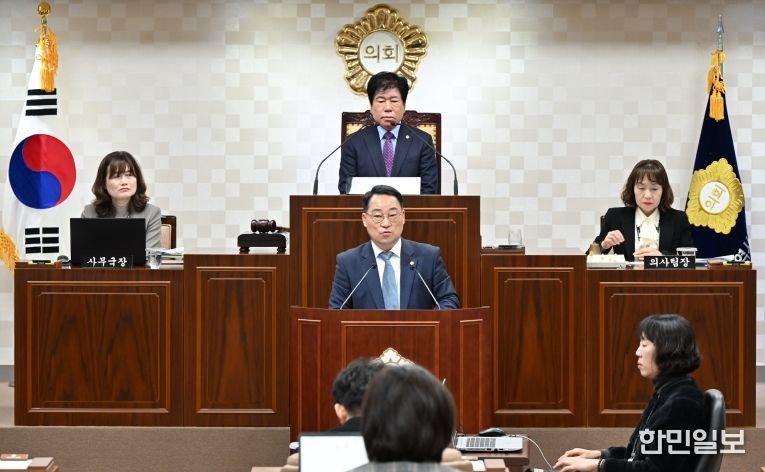 해운대구의회 이상곤 의원이 제290회 정례회 2차 본회의에서 5분 발언을 하고 있다.