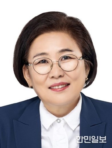 예결특위 위원장 이영심 의원
