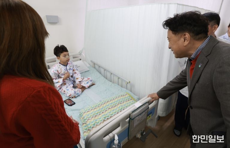 의료비후불제 수혜아동 병문안(마이크로병원)