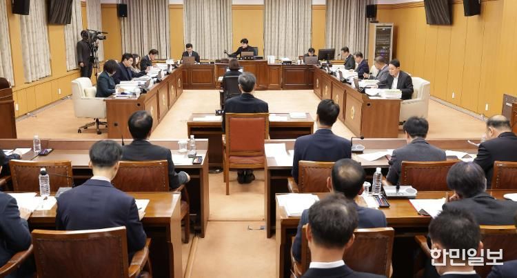 대전시의회 예결위, 2025년도 제3회 추경예산안 및 제2회 기금운용계획변경안 의결