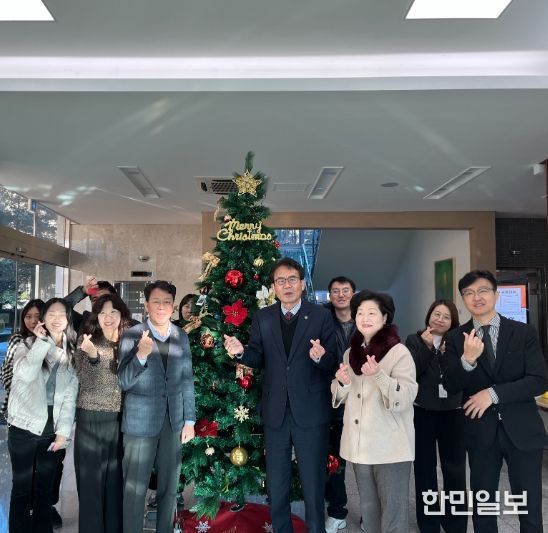 청주교육지원청, 크리스마스 희망트리 설치